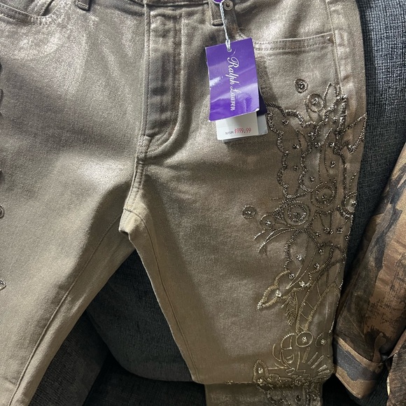 New - Picture 3 of 4